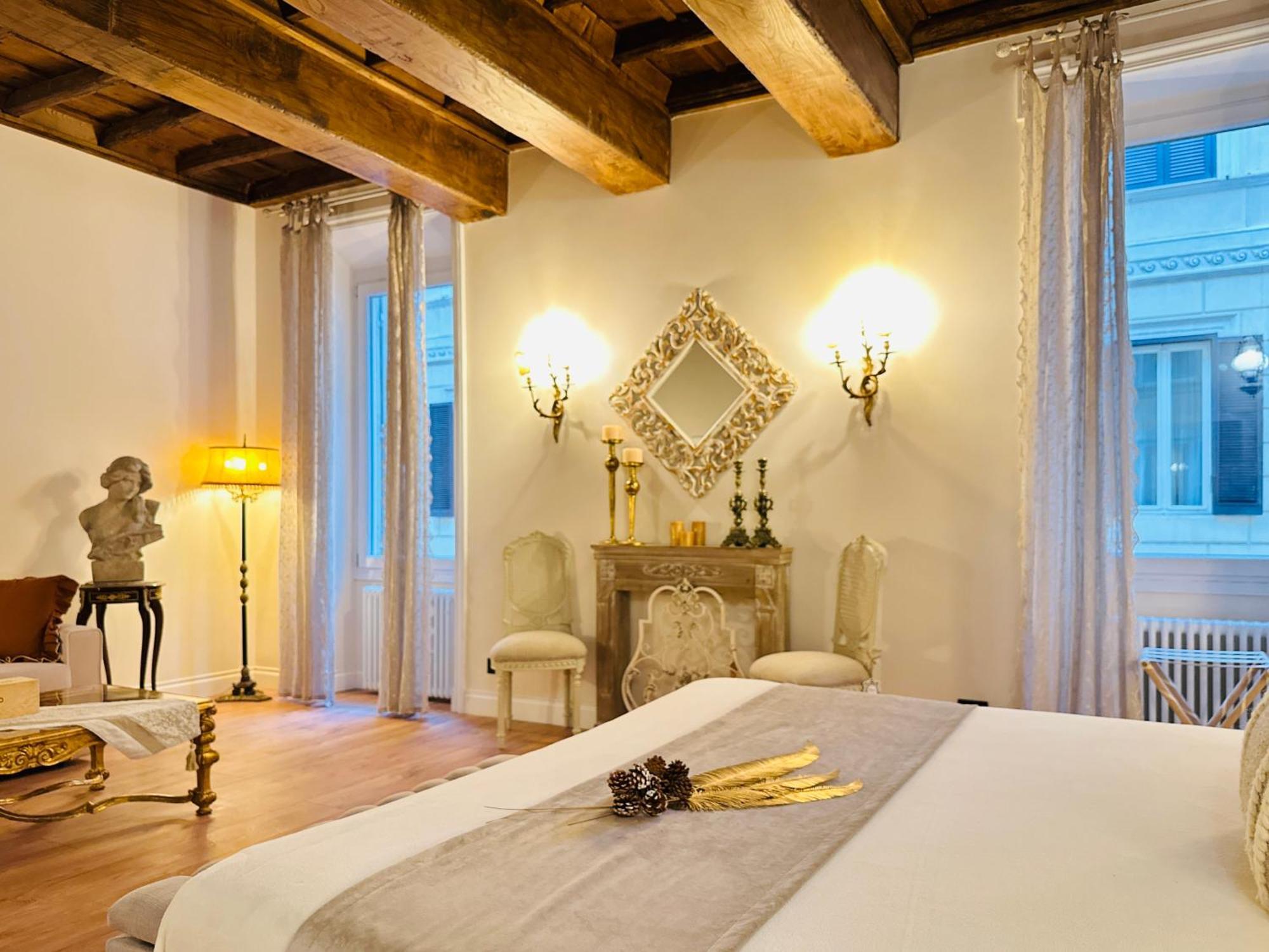 Trevi Fountain Elegant Appartement