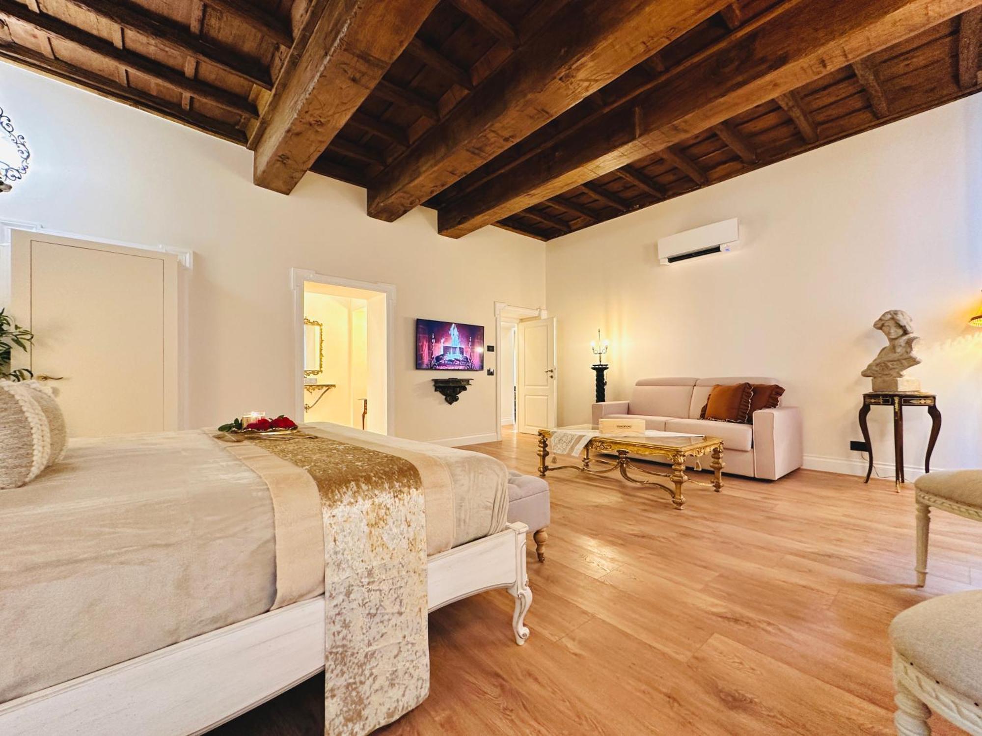 Trevi Fountain Elegant Appartement